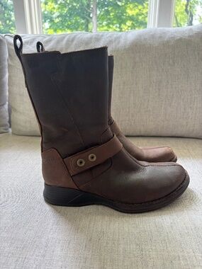 Merrell Boots, W Size 6, Brown, lighly used.